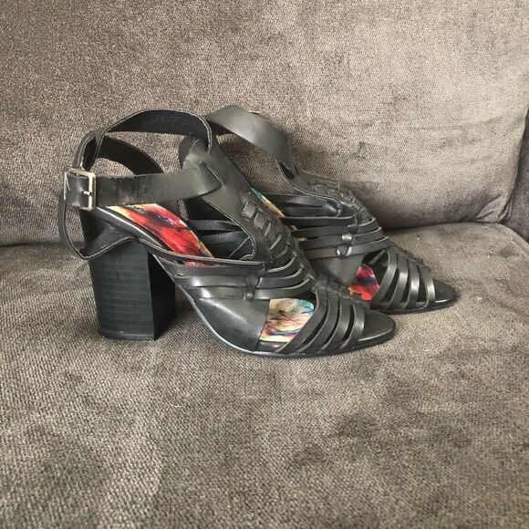 GEORGE NWOT Size 6 Black Strappy, Chunk Heal, Peep Toe Sandal - Picture 2 of 5